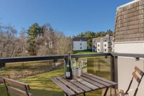 Fantastic top floor apartment next to Gleneagles